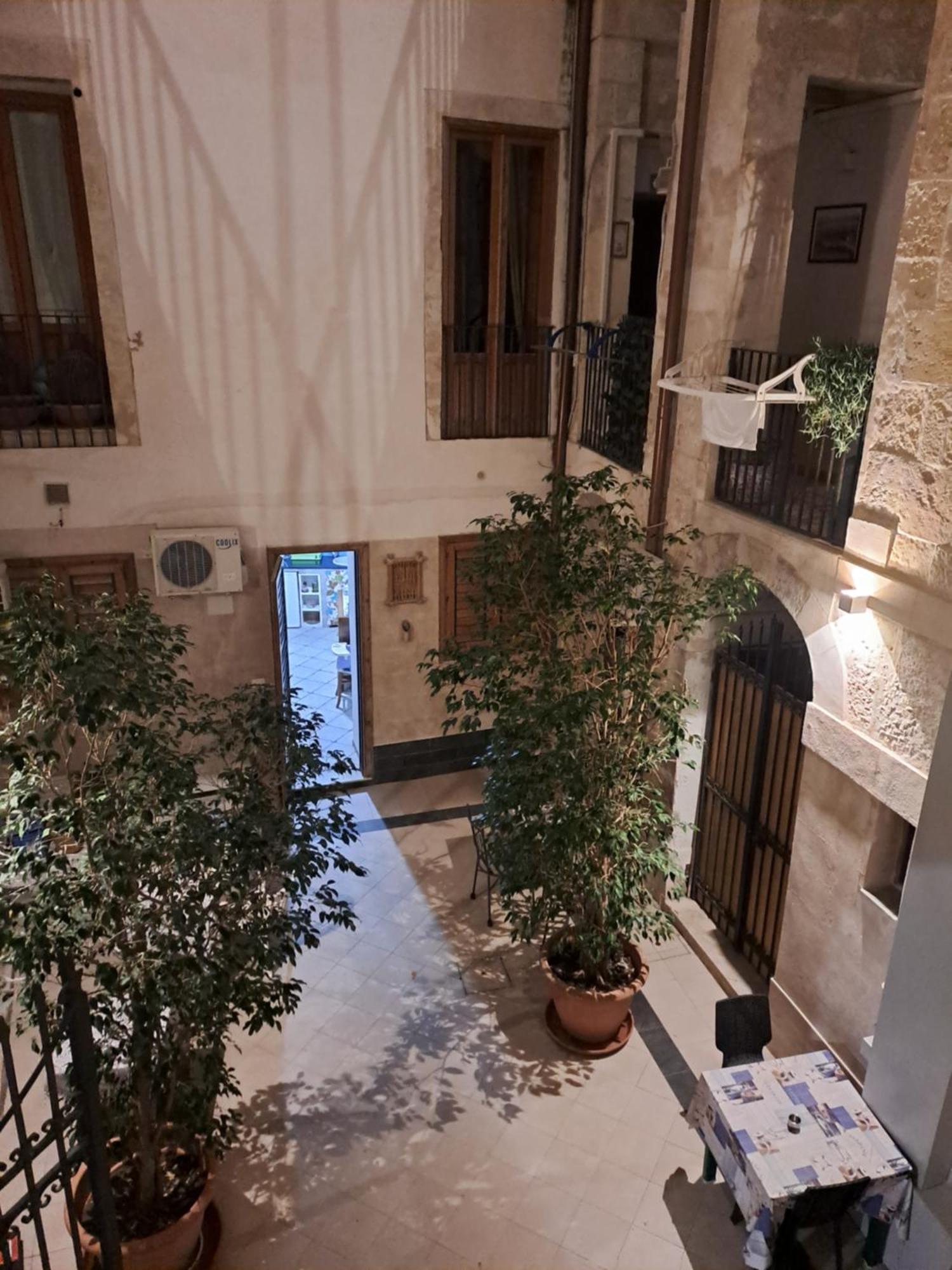 הוילה סירקוזה Syrakosia A Ortigia מראה חיצוני תמונה
